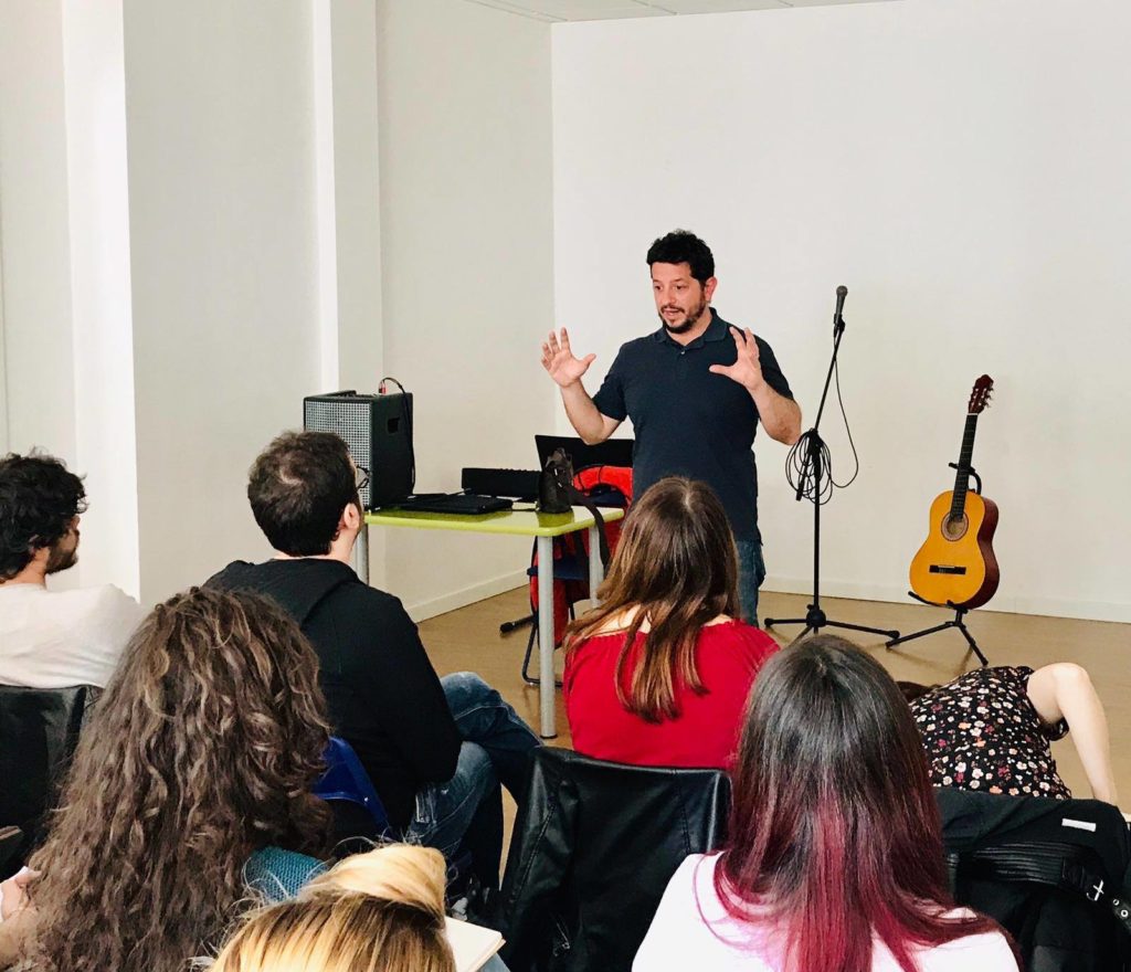 Seminario di scrittura di brani con l’autore e compositore Giuseppe Anastasi “Scrivere una canzone”